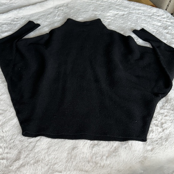 A nice black sweater by Phylosophy!! Pit to Pit 34. 28 long. Arms 29” long. - Picture 3 of 4